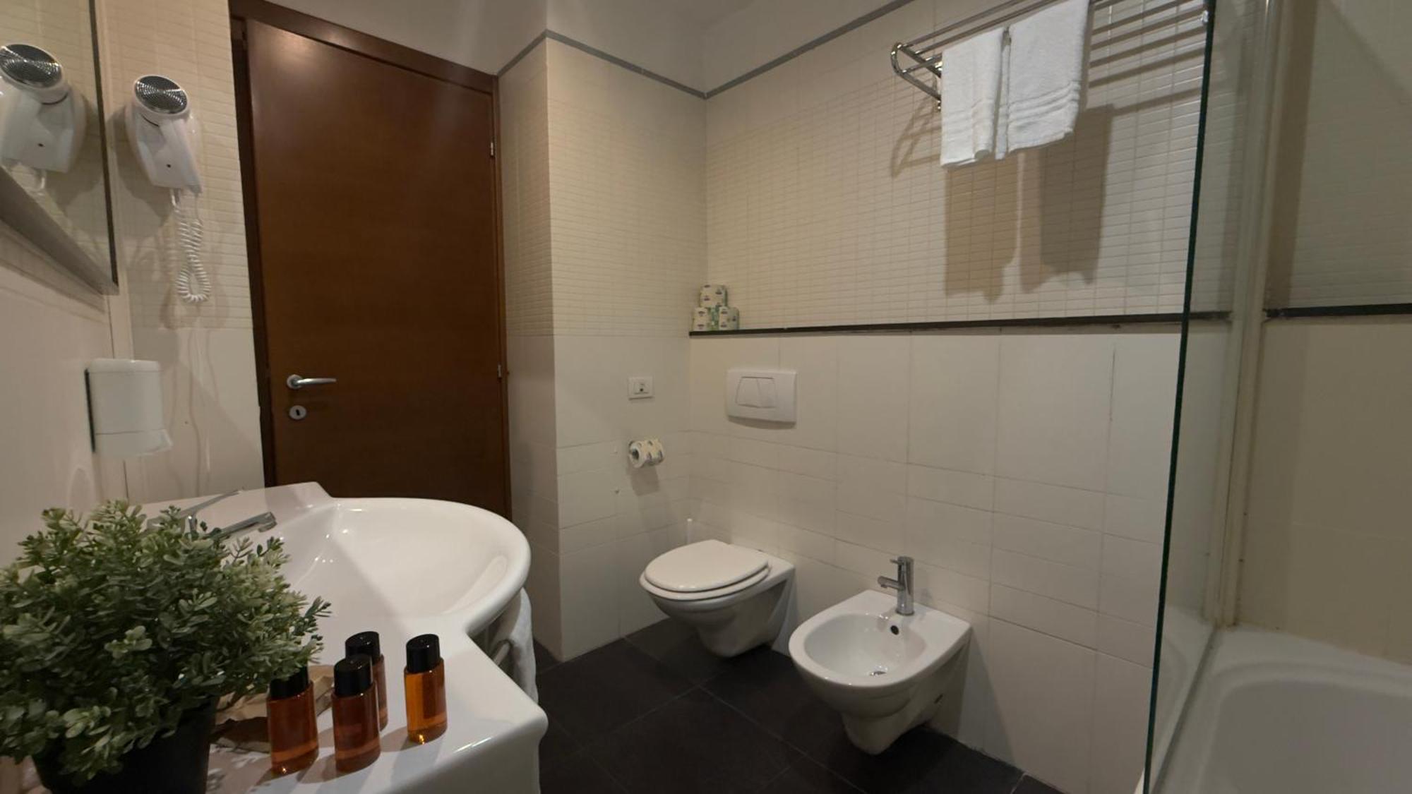 Romalive Hotel Kültér fotó